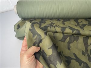 Twillvævet denim - med camouflage look i army toner